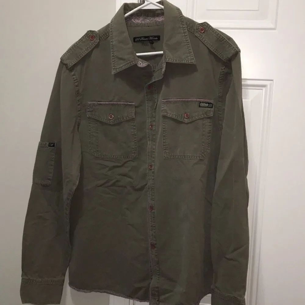 Olive green pink Mambo Hero military travel shirt
